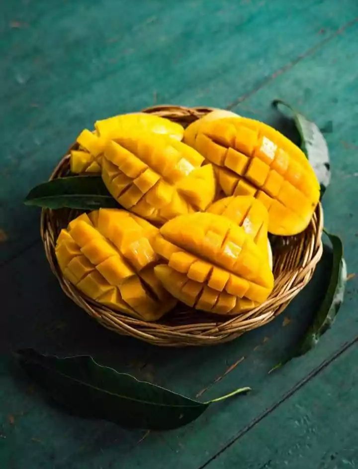 What Makes Pakistani Mangoes the Best to Buy Online?