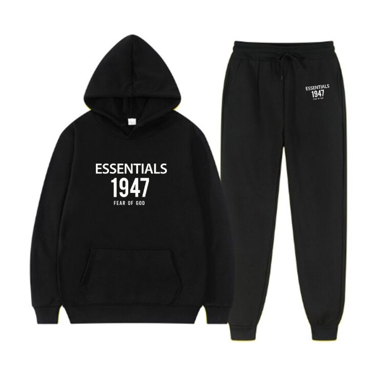 Winter Streetwear Built Around Essentials Tracksuit