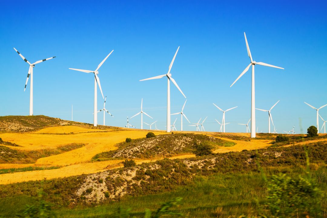 Logistics and Installation Challenges in Wind Turbine Projects
