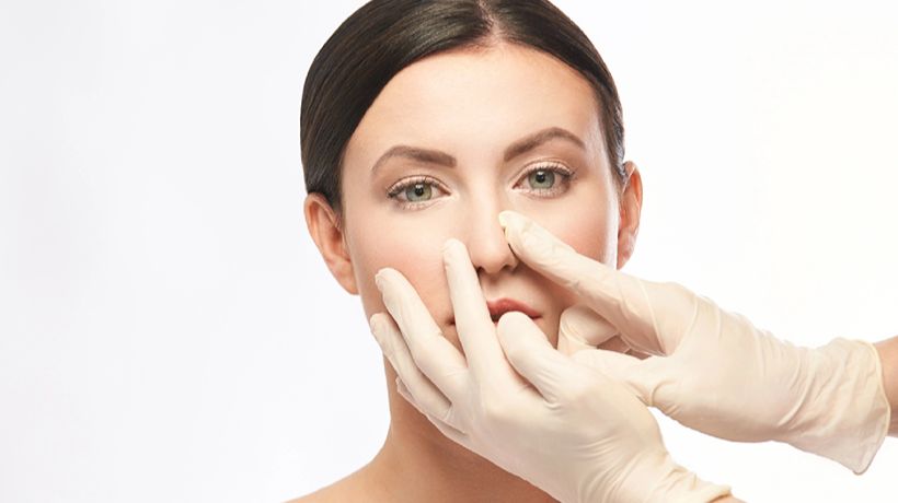 How Do Best Septoplasty Surgeons in Dubai Evaluate Nasal Obstruction?